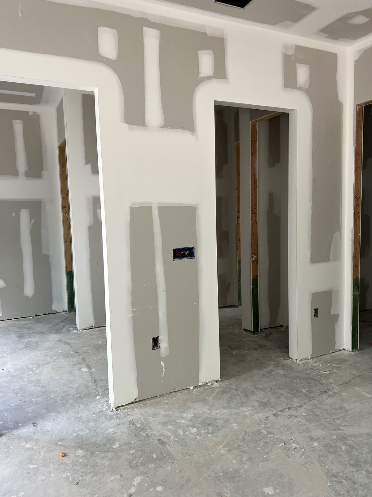 Travaux de plâtrerie et cloisons